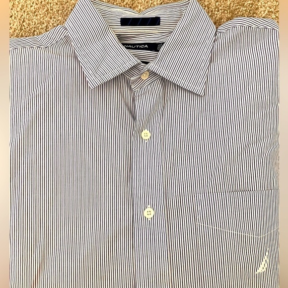 Nautica Natural Stretch Long Sleeved Striped Button Down Shirt Size L - Picture 1 of 4